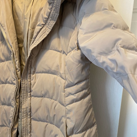 Winter Parka (Women) - Picture 3 of 3